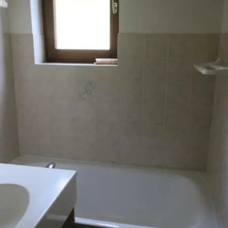 - 4 Pers, 19 M2, 1/0 Appartement